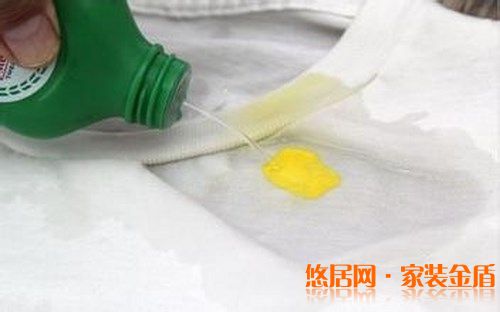 不小心沾上漆漬怎么去除干凈？