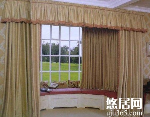 室內(nèi)窗簾的選購(gòu)有哪些注意事項(xiàng)